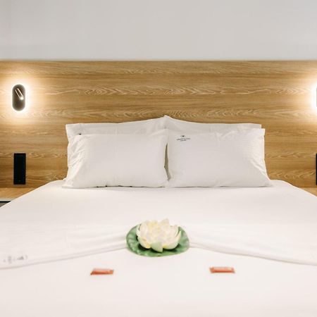 Volos Suites Center מראה חיצוני תמונה