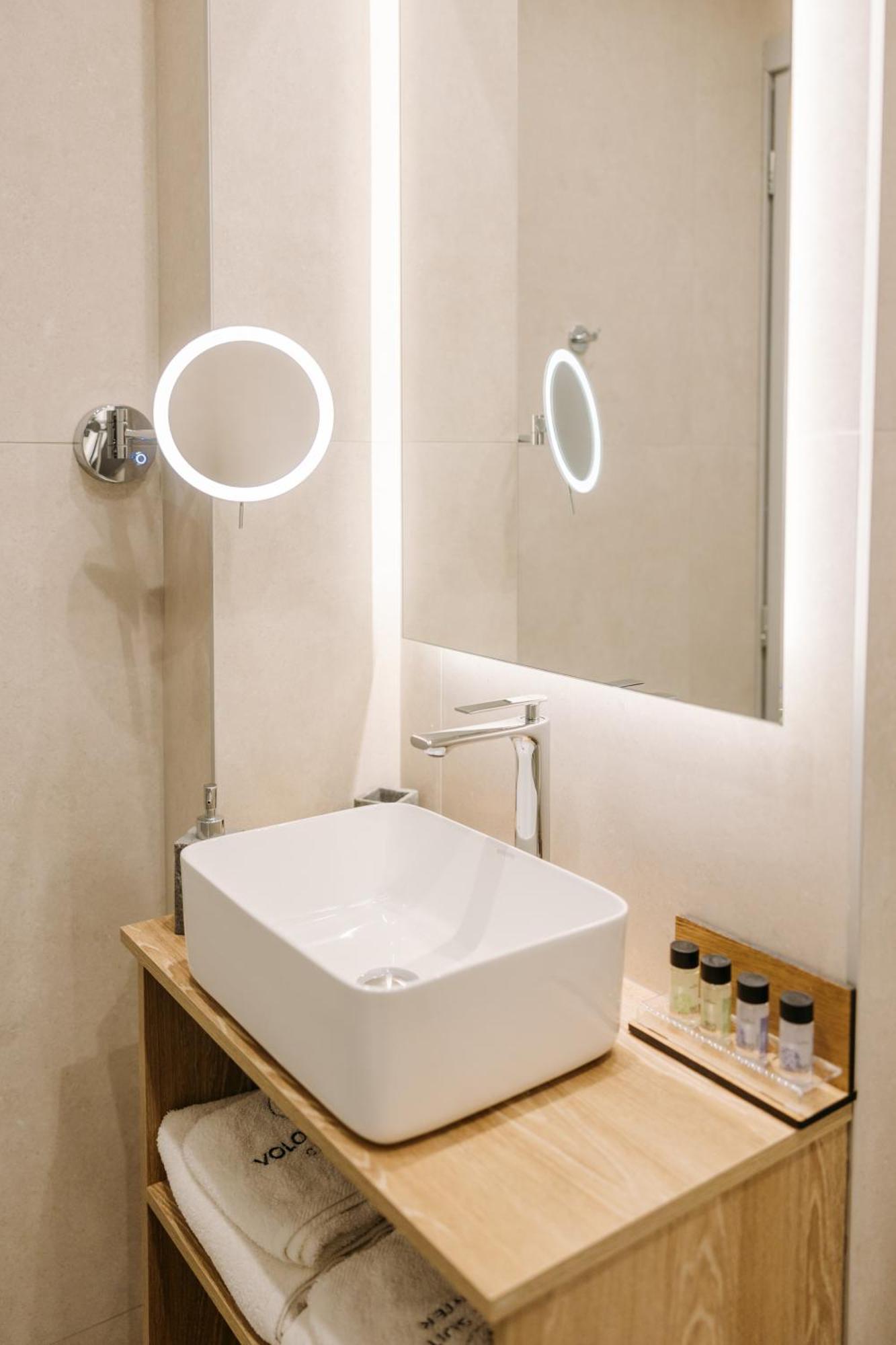 Volos Suites Center מראה חיצוני תמונה