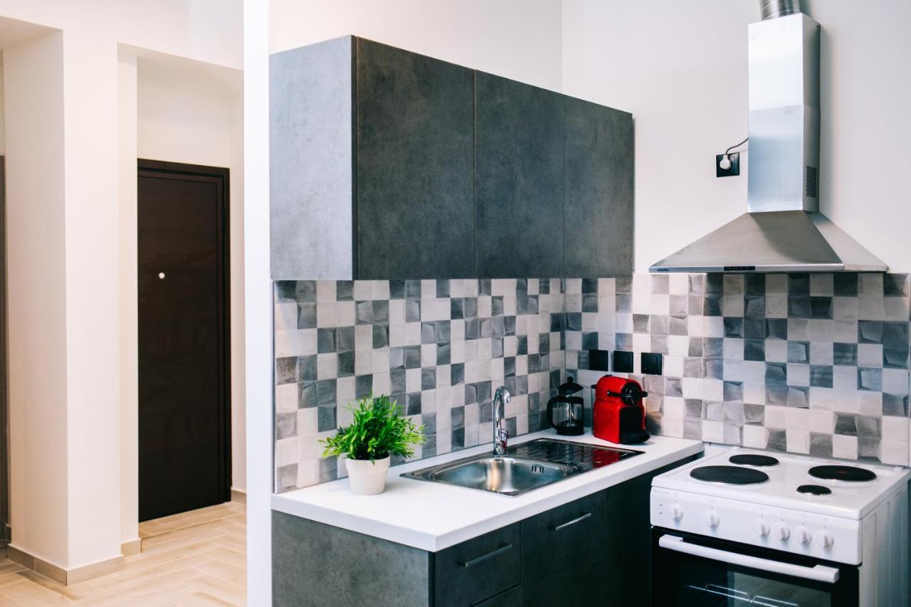 Volos Suites Center מראה חיצוני תמונה