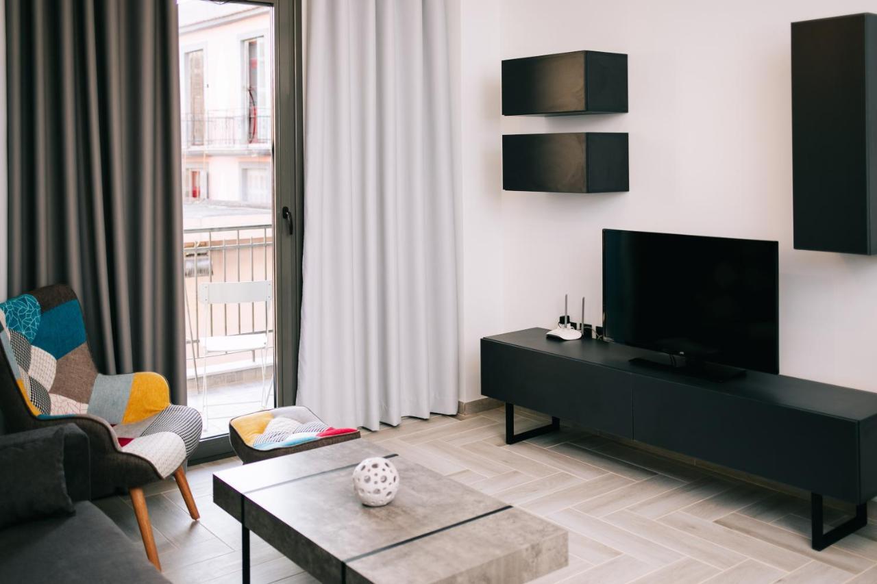 Volos Suites Center מראה חיצוני תמונה