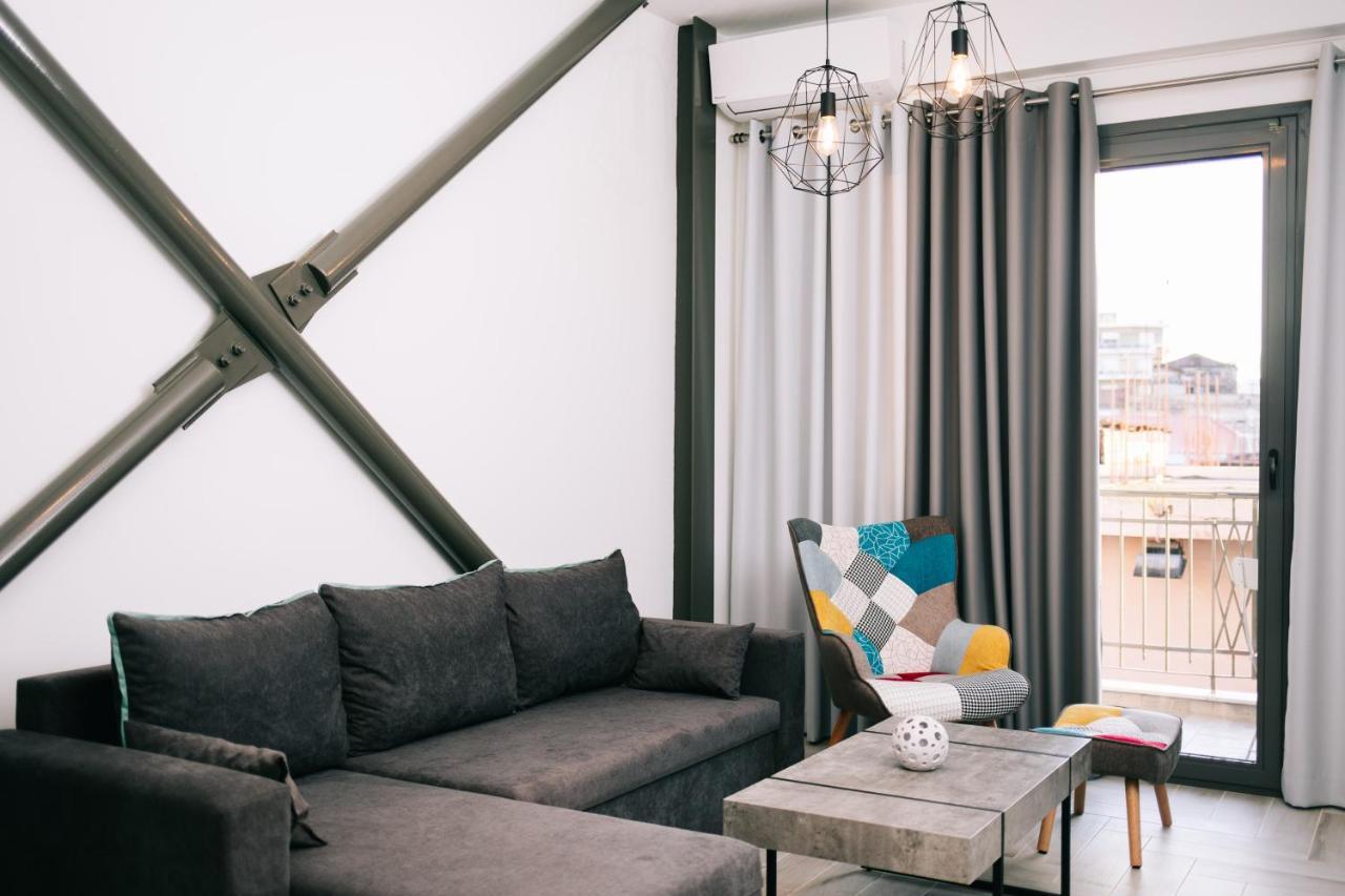 Volos Suites Center מראה חיצוני תמונה