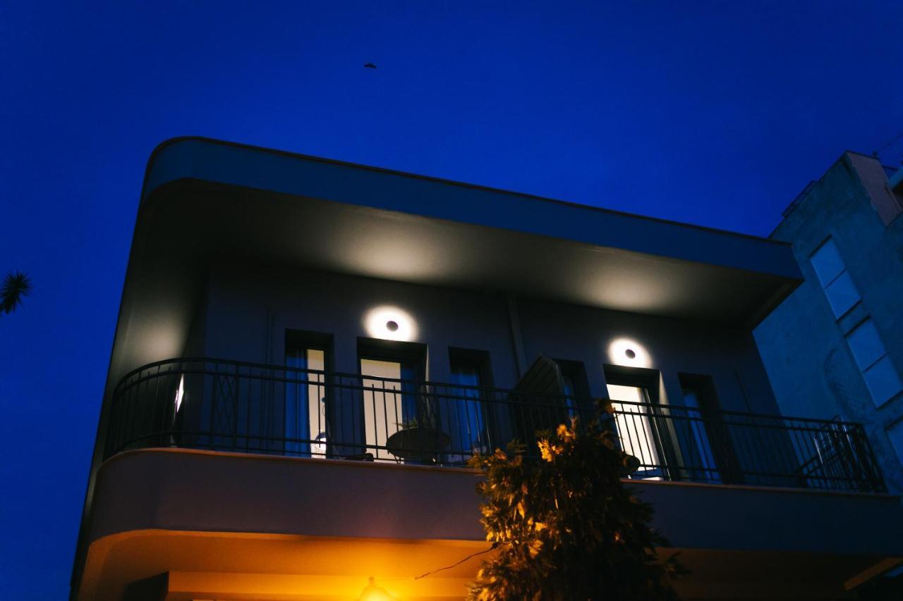 Volos Suites Center מראה חיצוני תמונה
